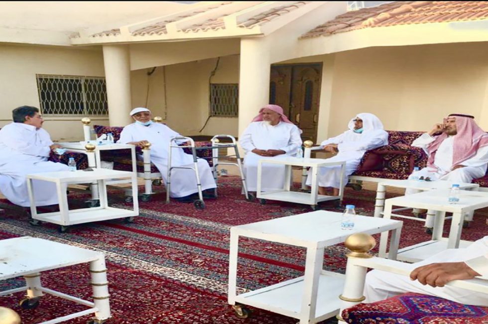 استقبال الشيخ محمد الخضير في مزرعته لعدد من منسوبي الجمعيات